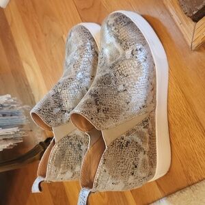 JSlide Silvie metallic hidden wedge sneaker size 8